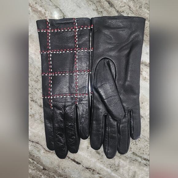NWT Touchscreen Charter Club Black Lambs Leather Gloves with Stitching Detail - Picture 8 of 12